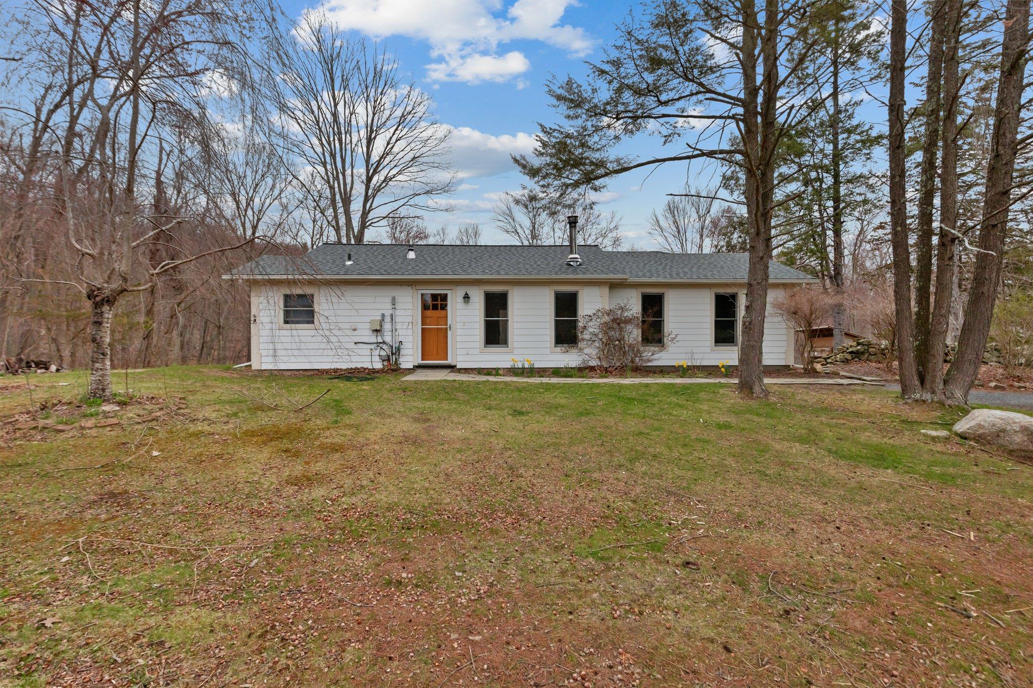 #1 photo, 221 Oscawana Lake Road, 纽约州 Putnam Valley , NY 10579