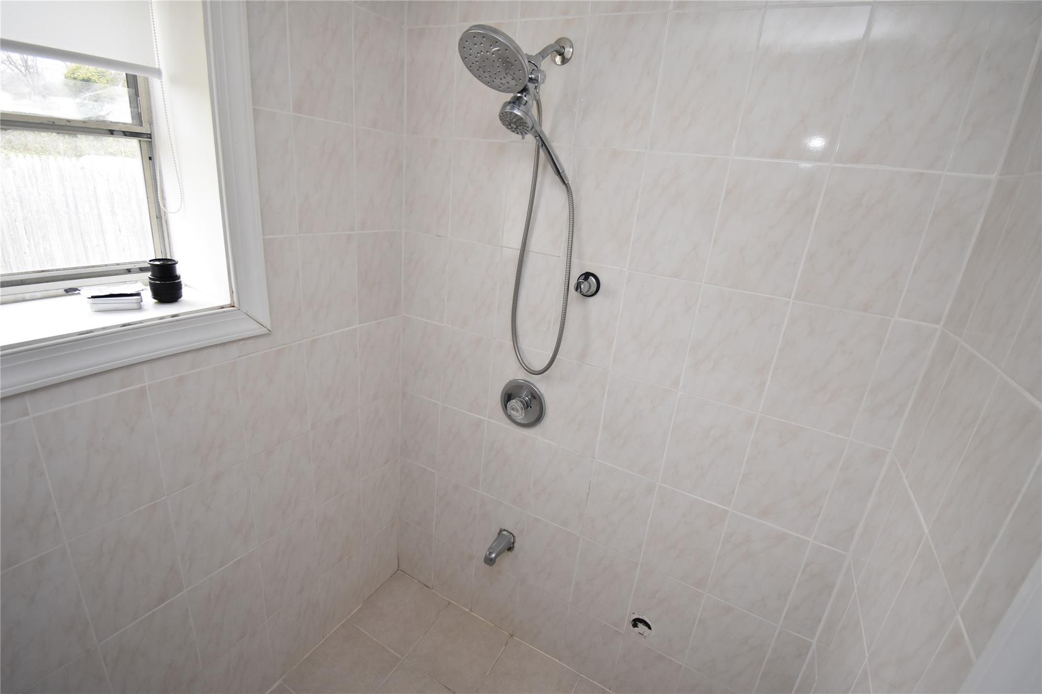 #16 photo, 317 Union Avenue, サフォーク郡 Holbrook , NY 11741