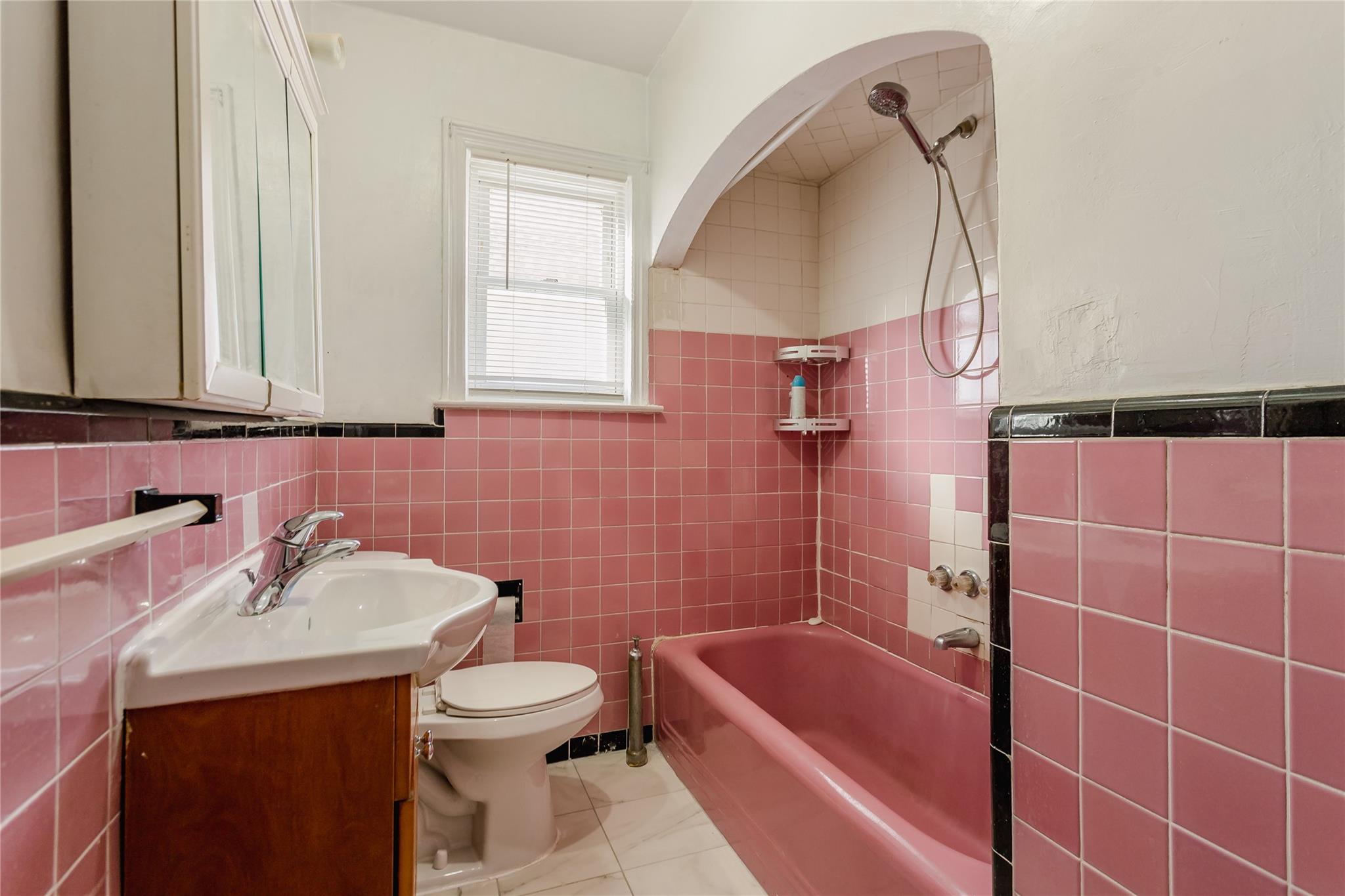 #11 photo, 32-12 208 Street, クイーンズ区 Bayside , NY 11361