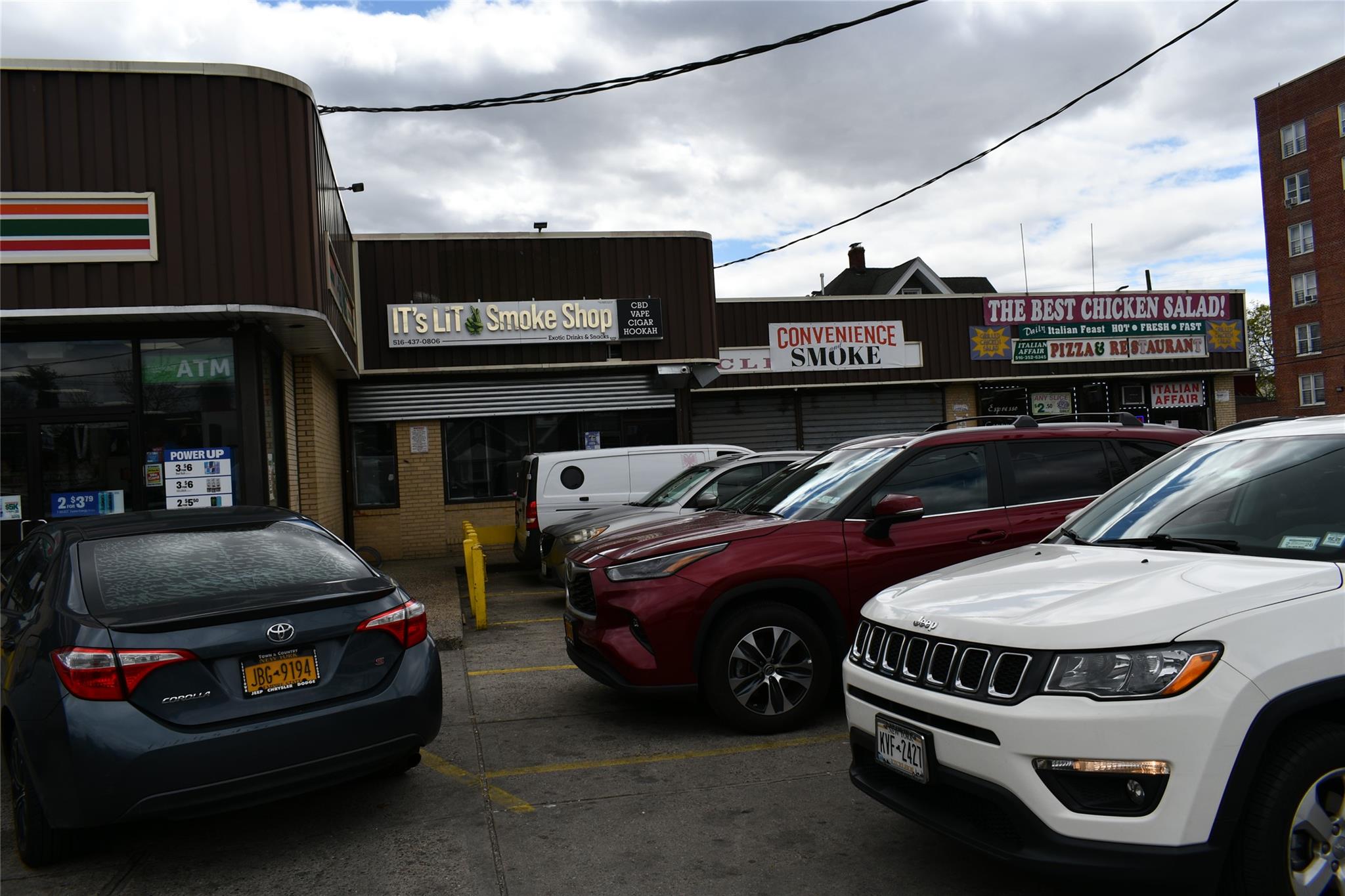 #11 photo, 225-02-06-08-10-12-14 Jericho Turnpike, ナッソー郡 Bellerose , NY 11101