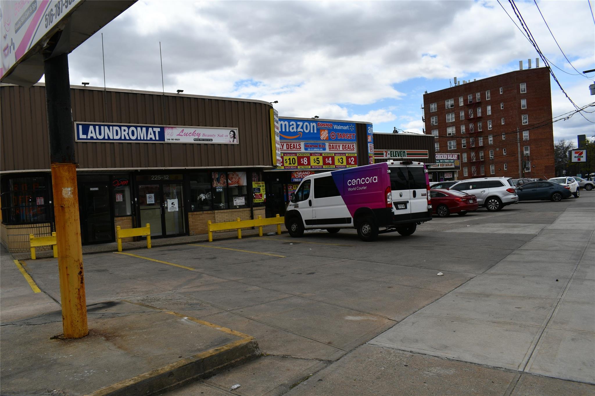 #15 photo, 225-02-06-08-10-12-14 Jericho Turnpike, ナッソー郡 Bellerose , NY 11101