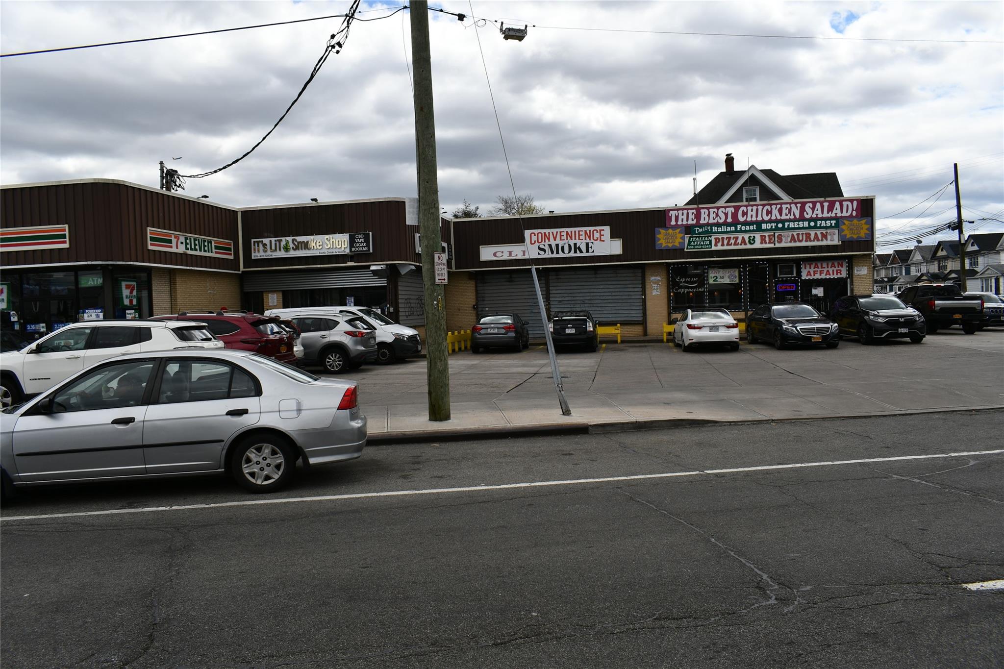 #3 photo, 225-02-06-08-10-12-14 Jericho Turnpike, ナッソー郡 Bellerose , NY 11101