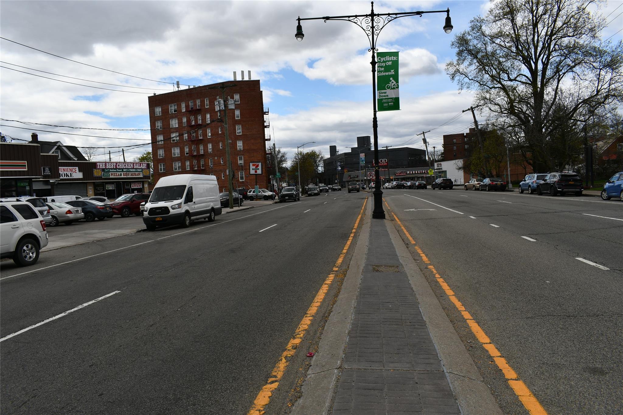 #4 photo, 225-02-06-08-10-12-14 Jericho Turnpike, ナッソー郡 Bellerose , NY 11101