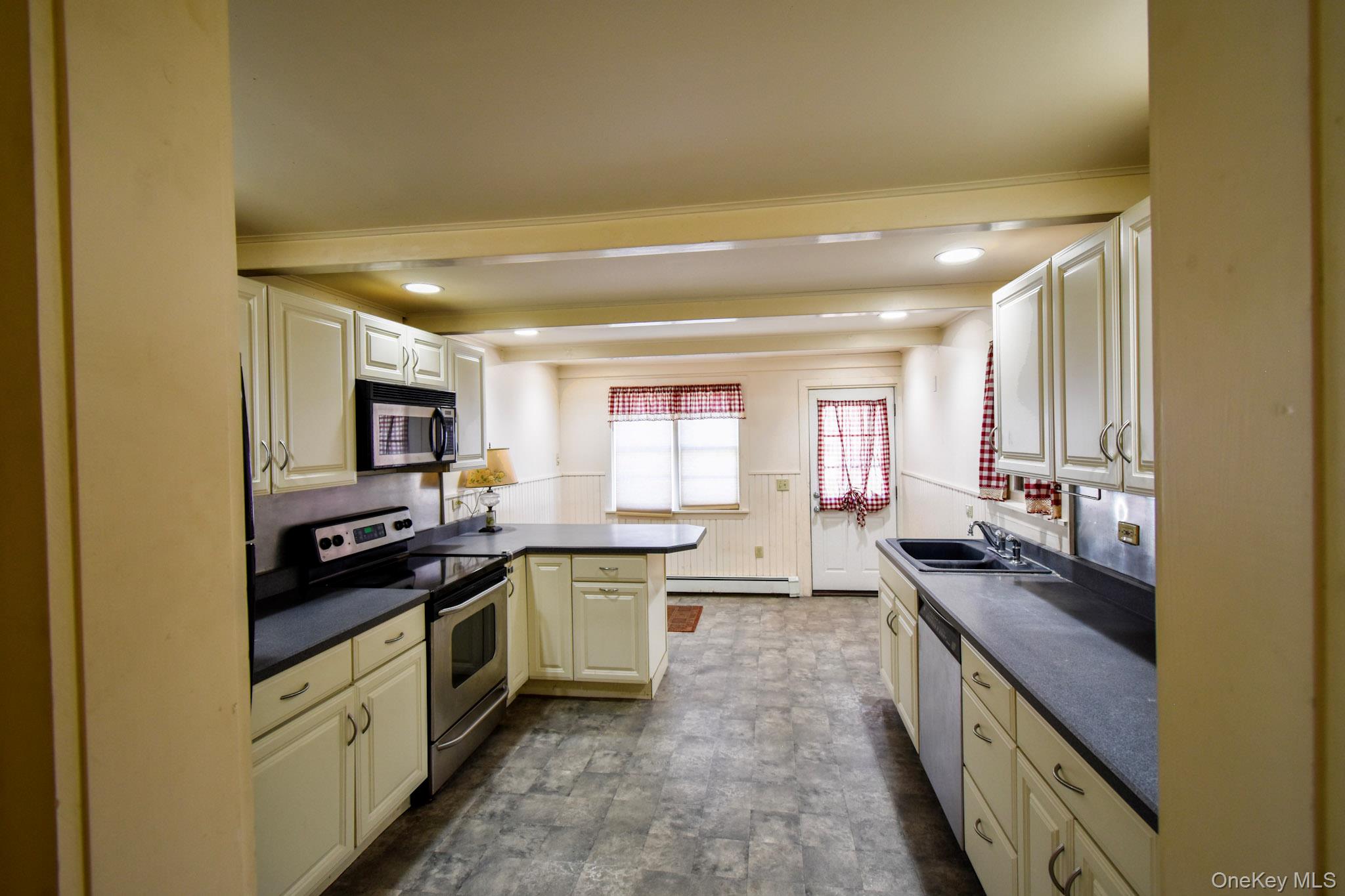 #13 photo, 6099 Route 82, Stanfordville , NY 12581