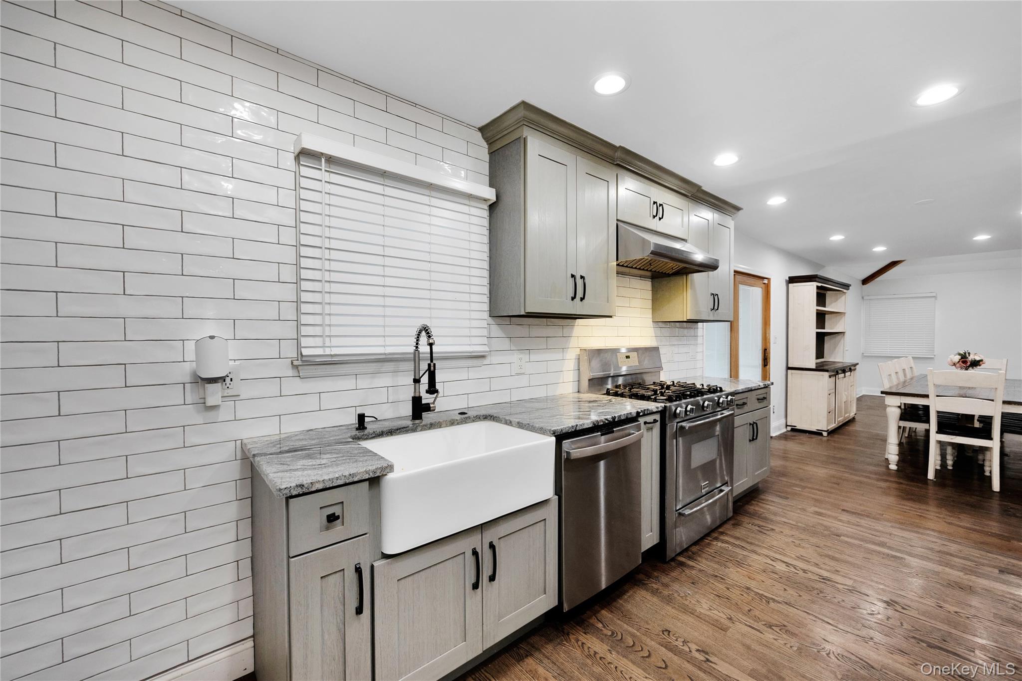 #12 photo, 110 Saint Marks Lane, Islip , NY 11751