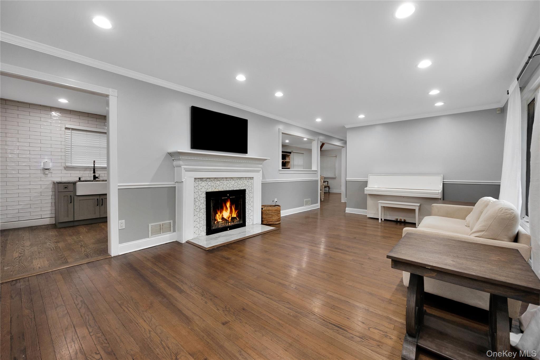 #2 photo, 110 Saint Marks Lane, Islip , NY 11751