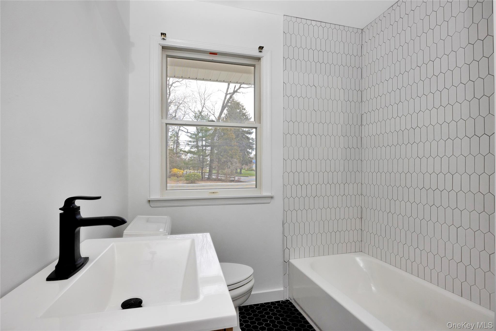 #7 photo, 110 Saint Marks Lane, Islip , NY 11751