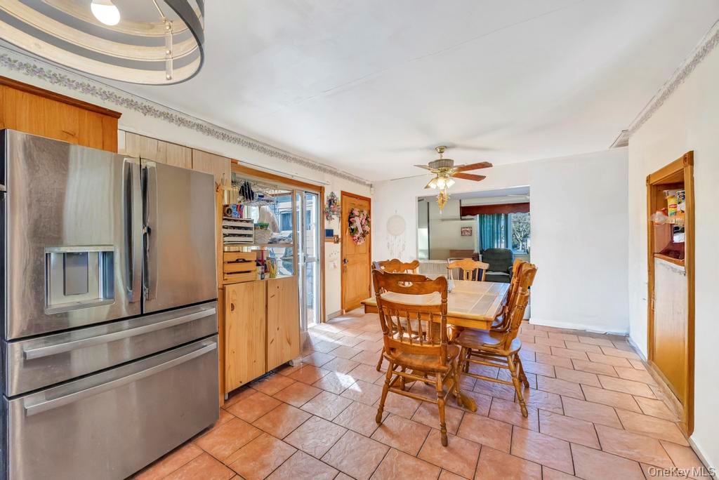 #7 photo, 14 Urn Court, Brentwood , NY 11717