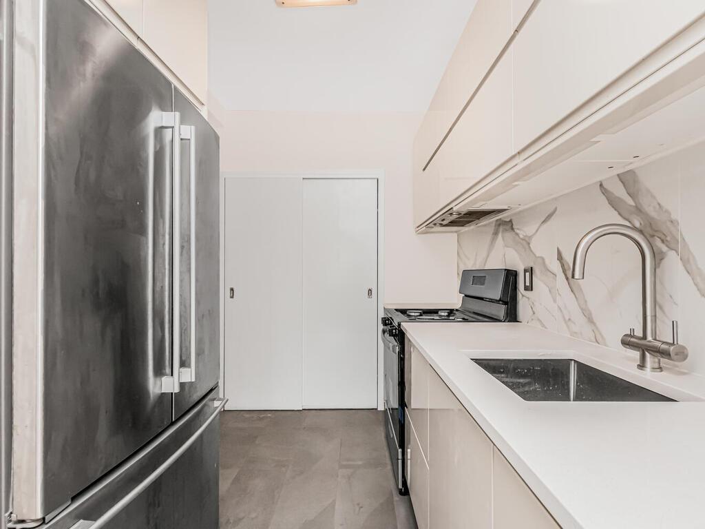 #10 photo, 7 Fordham Hill Oval, Bronx , NY 10468