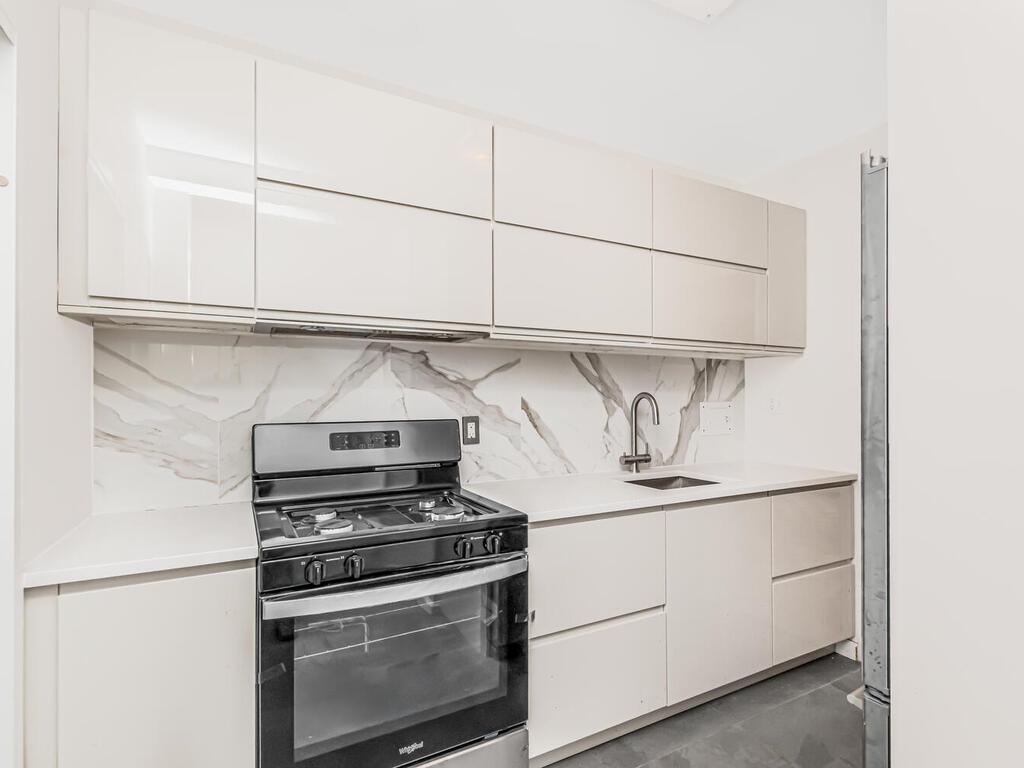 #11 photo, 7 Fordham Hill Oval, Bronx , NY 10468