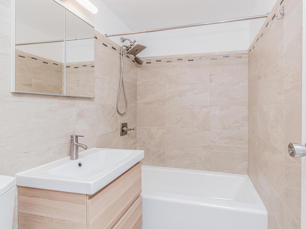 #16 photo, 7 Fordham Hill Oval, Bronx , NY 10468