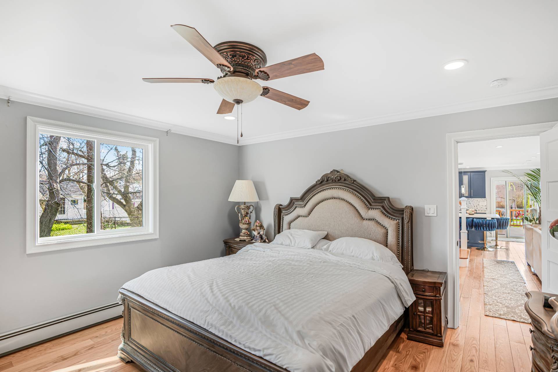 #17 photo, 8300 Main Road, East Marion , NY 11939