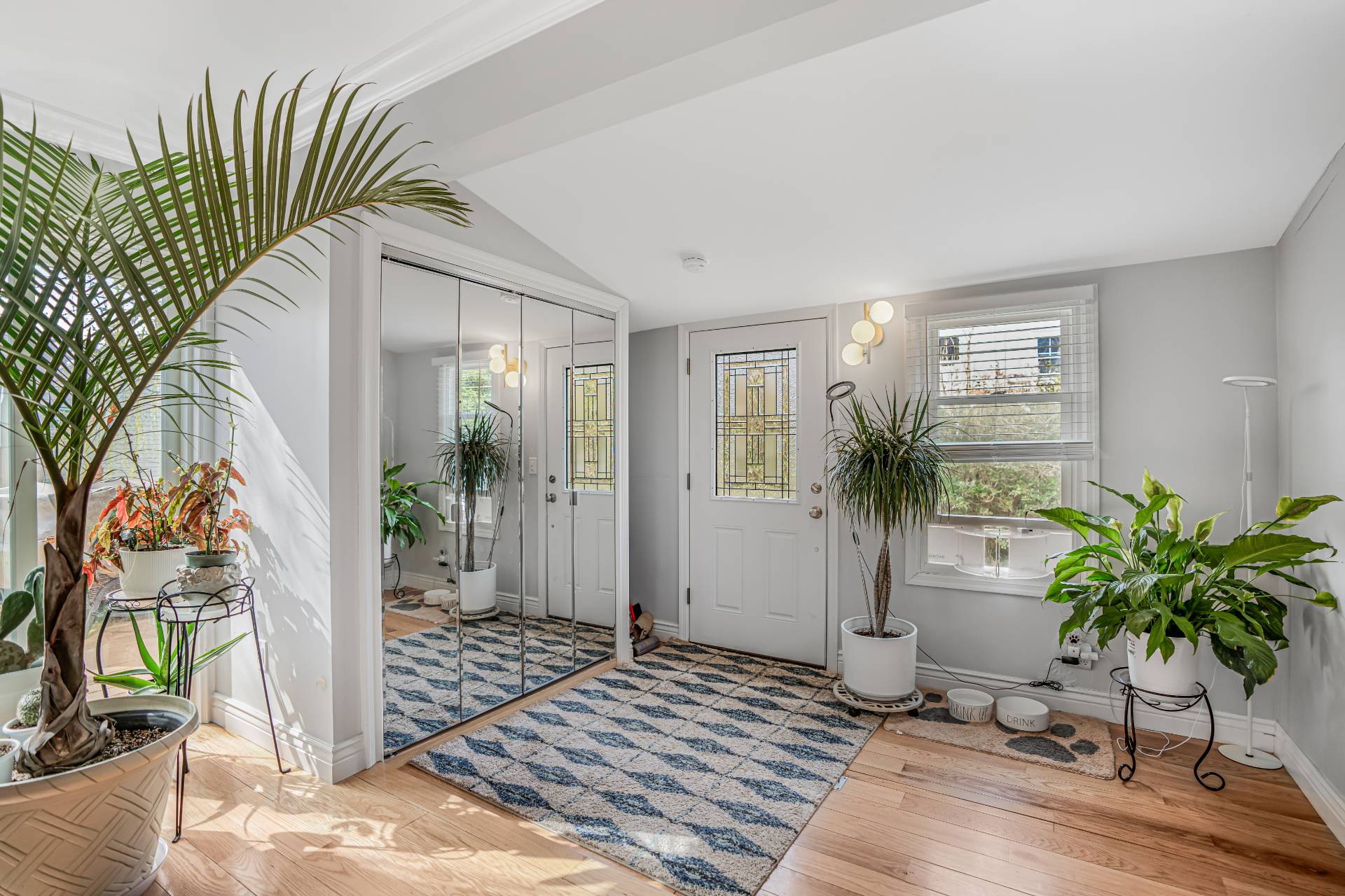 #21 photo, 8300 Main Road, East Marion , NY 11939