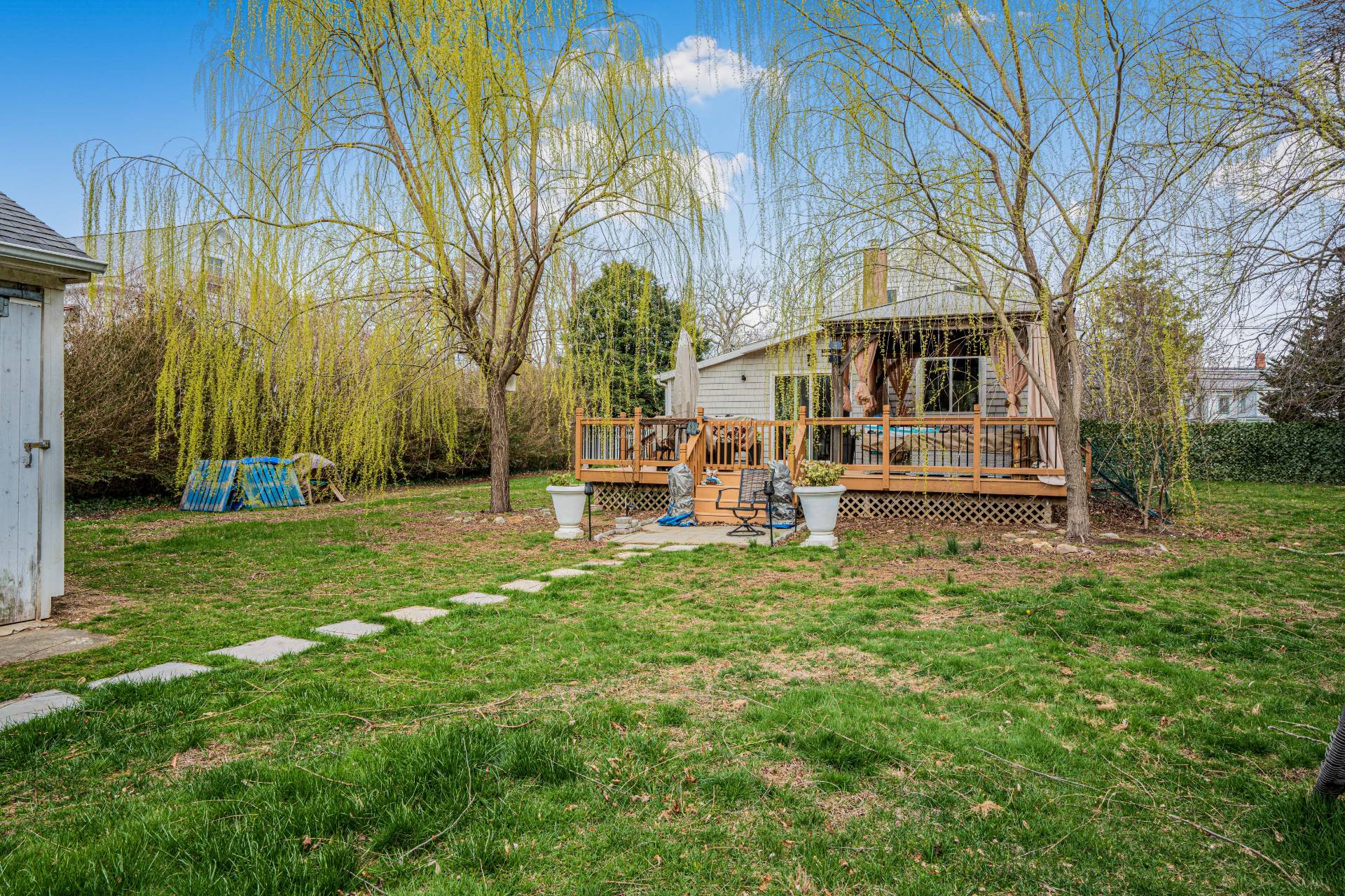 #24 photo, 8300 Main Road, East Marion , NY 11939