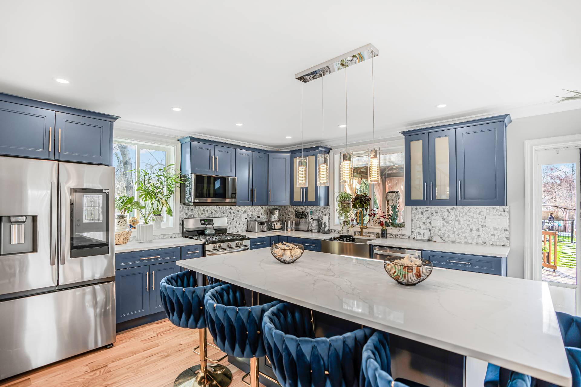 #6 photo, 8300 Main Road, East Marion , NY 11939