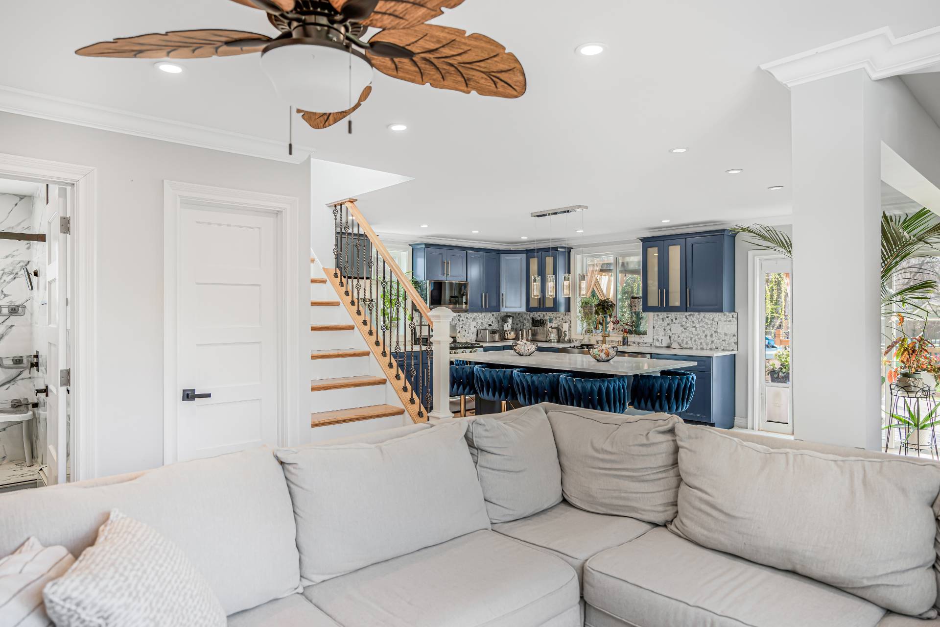 #8 photo, 8300 Main Road, East Marion , NY 11939