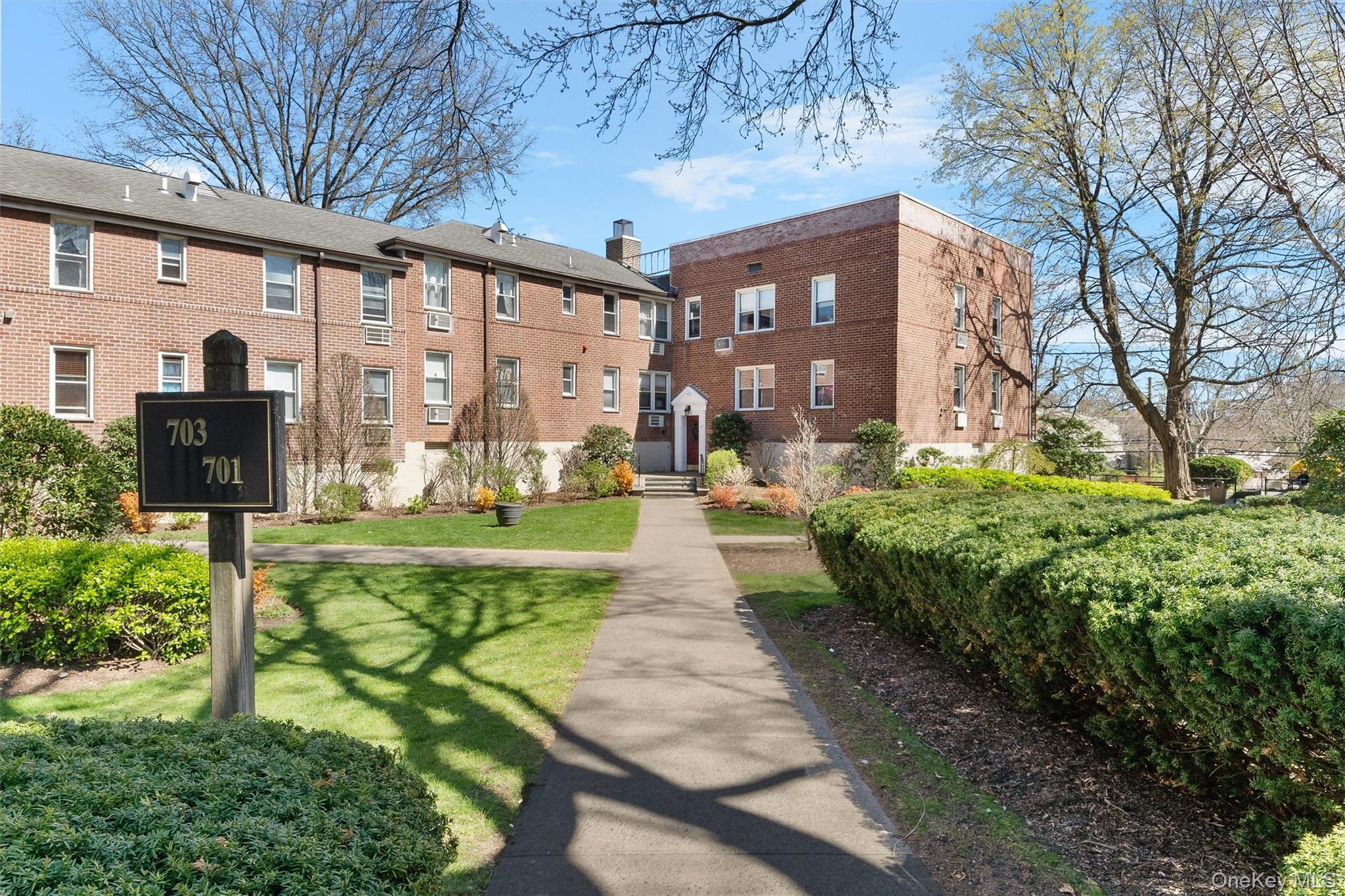 #3 photo, 703 Palmer Court, Mamaroneck , NY 10543