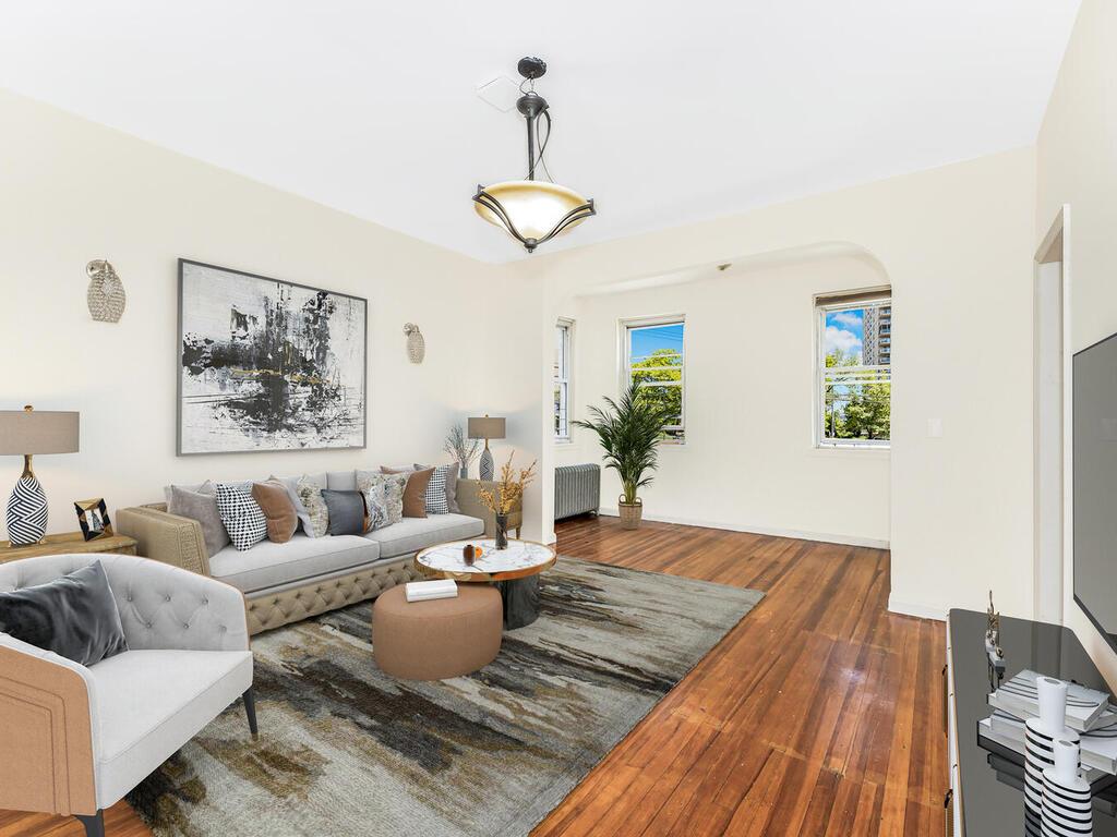 #5 photo, 756 E 225th Street, Bronx , NY 10466