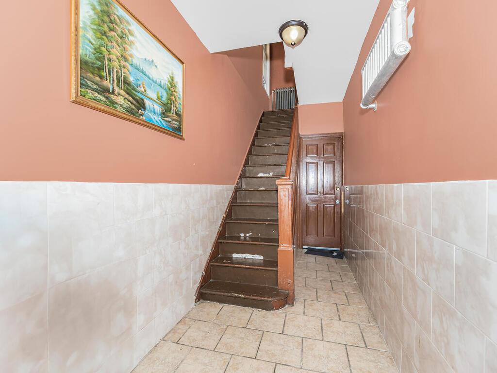 #6 photo, 756 E 225th Street, Bronx , NY 10466