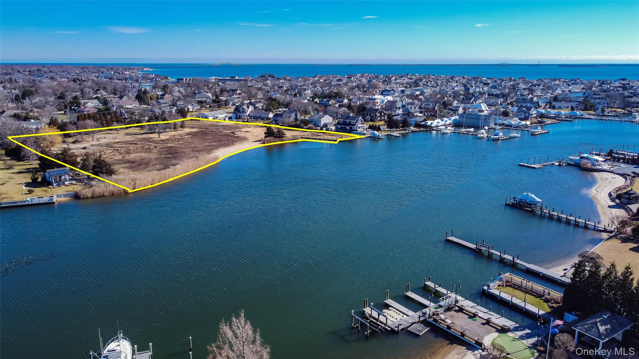 #3 photo, 66 Cedar Lane, サフォーク郡 Babylon , NY 11702