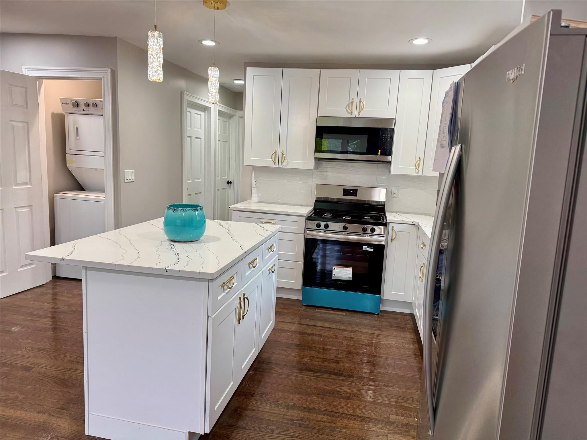 #7 photo, 38 Moffitt Boulevard, East Islip , NY 11730