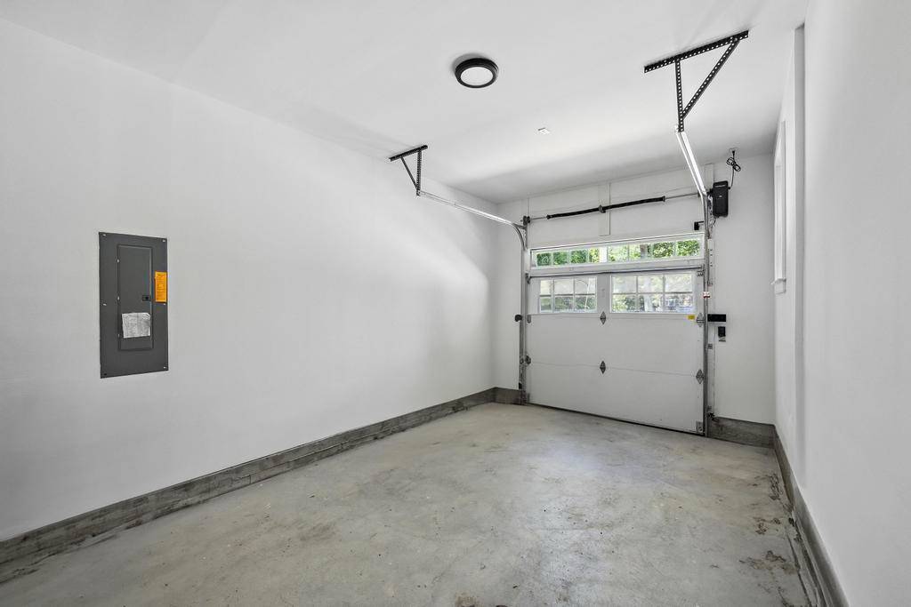 #40 photo, 97 Oak Lane, Amagansett , NY 11937