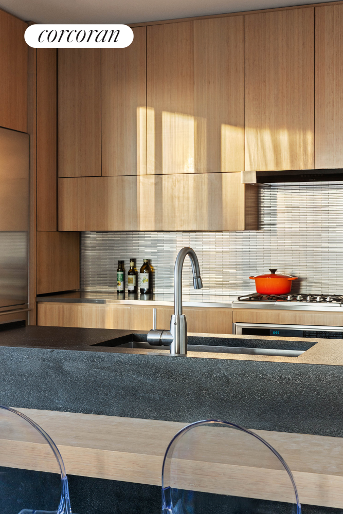 #8 photo, 200 E 65TH Street, マンハッタン Lenox Hill , NY 10065