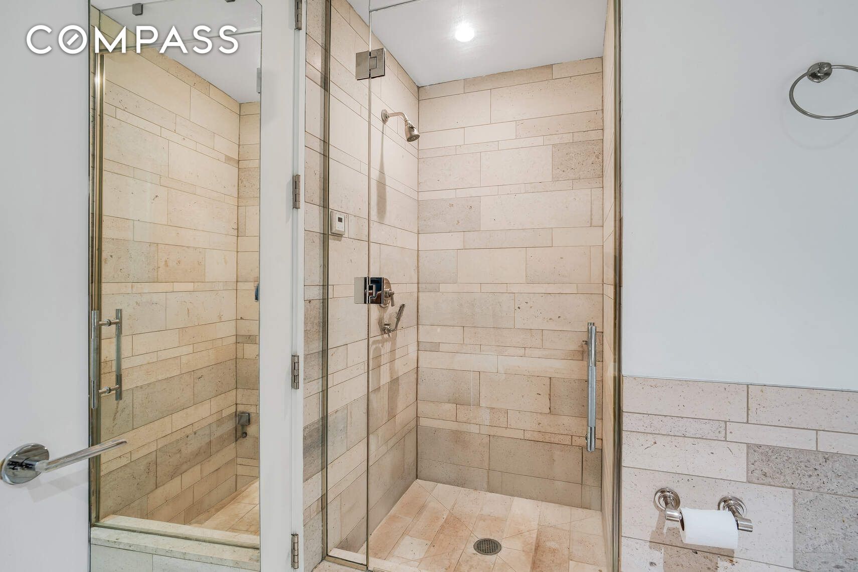 #14 photo, 450 E 83rd Street, マンハッタン Upper East Side , NY 10028