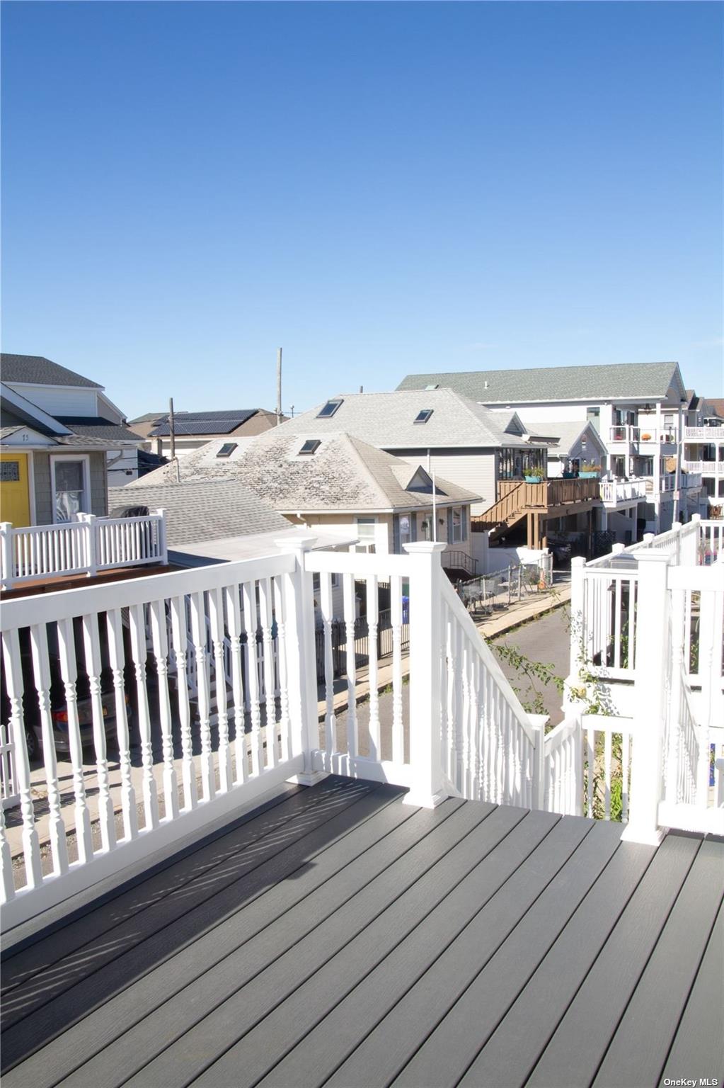 #2 photo, 74 Wisconsin Street, ナッソー郡 Long Beach , NY 11561