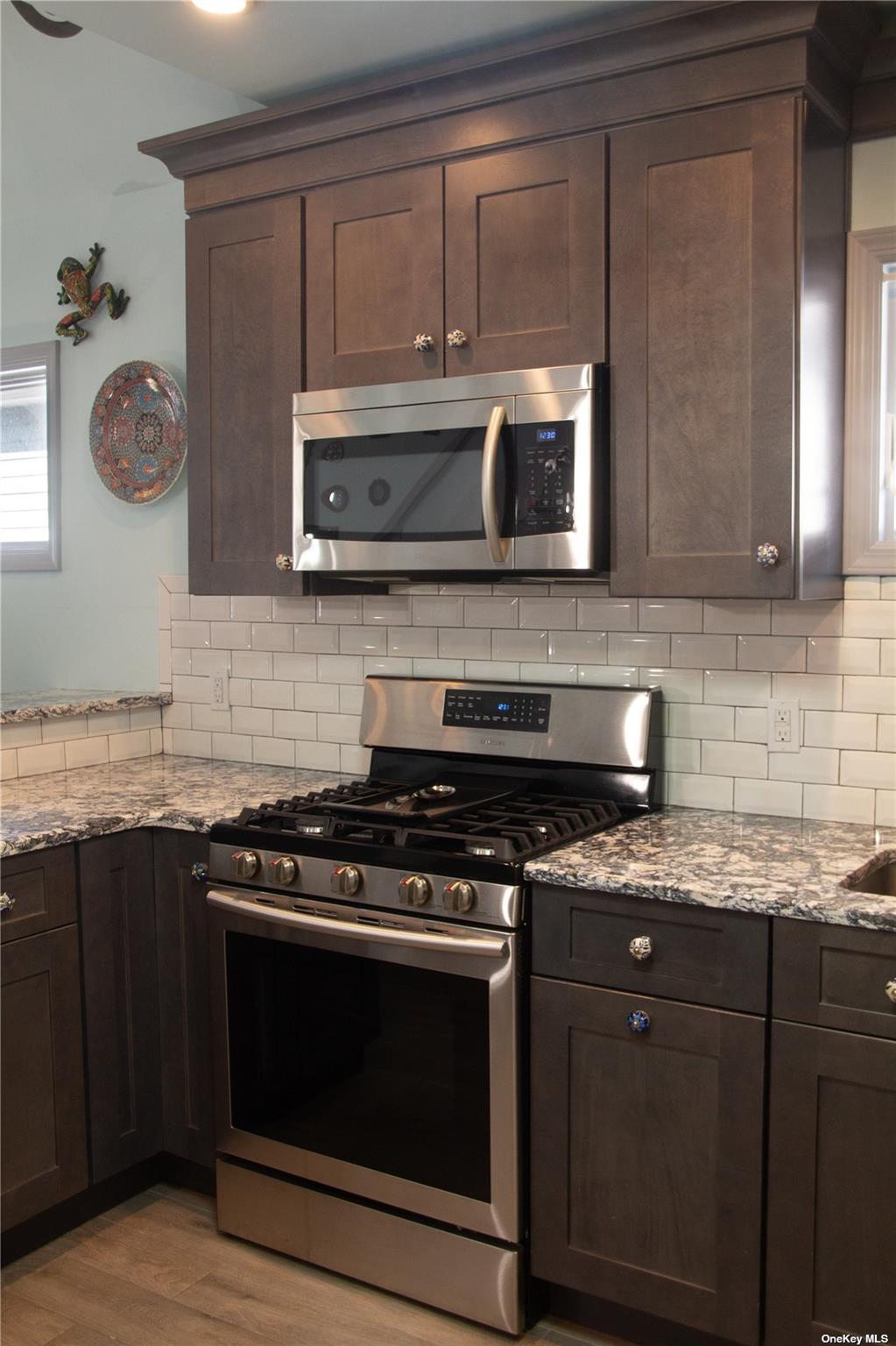 #7 photo, 74 Wisconsin Street, ナッソー郡 Long Beach , NY 11561