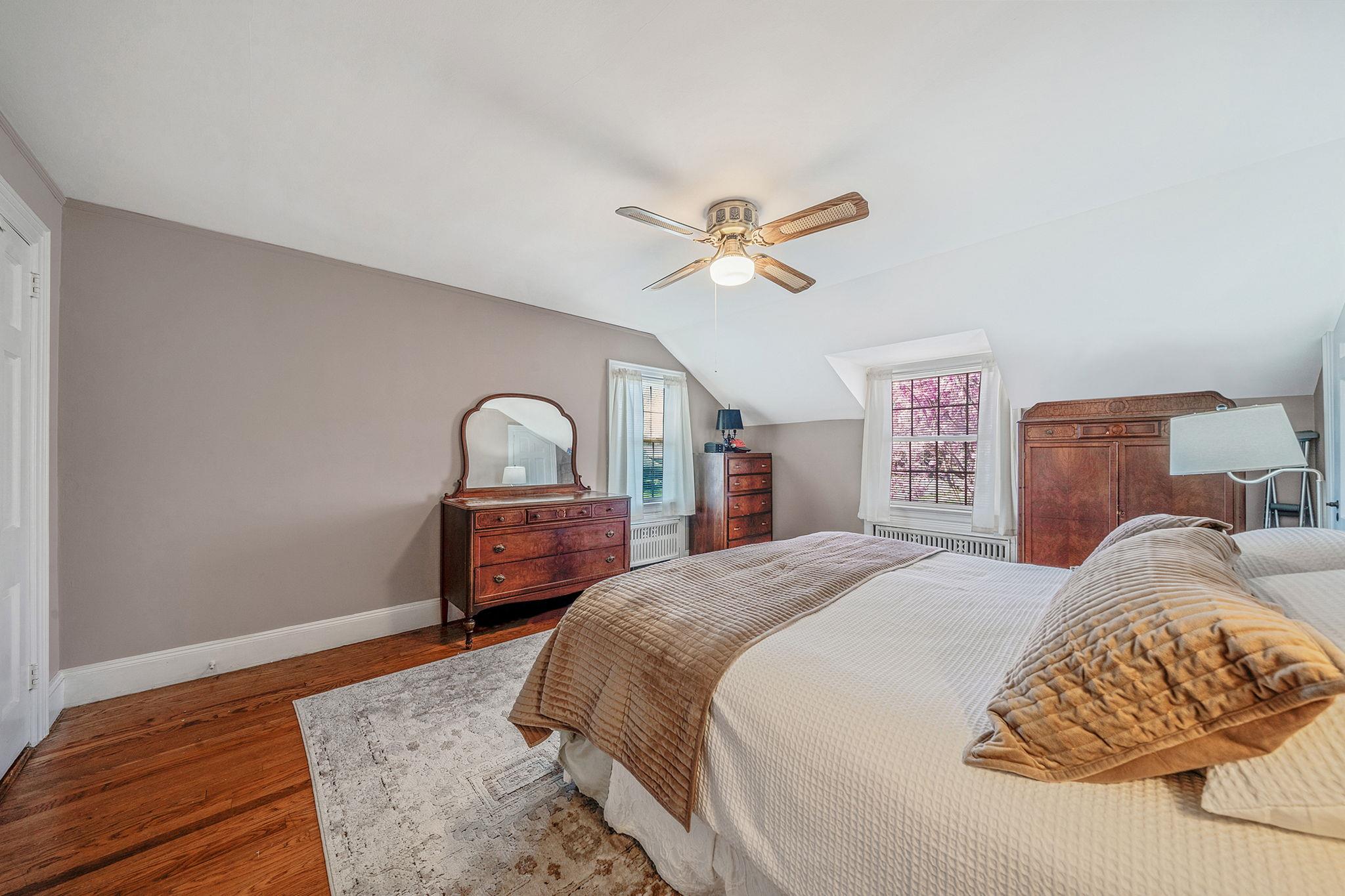 #17 photo, 1 Prospect Avenue, Garden City , NY 11530