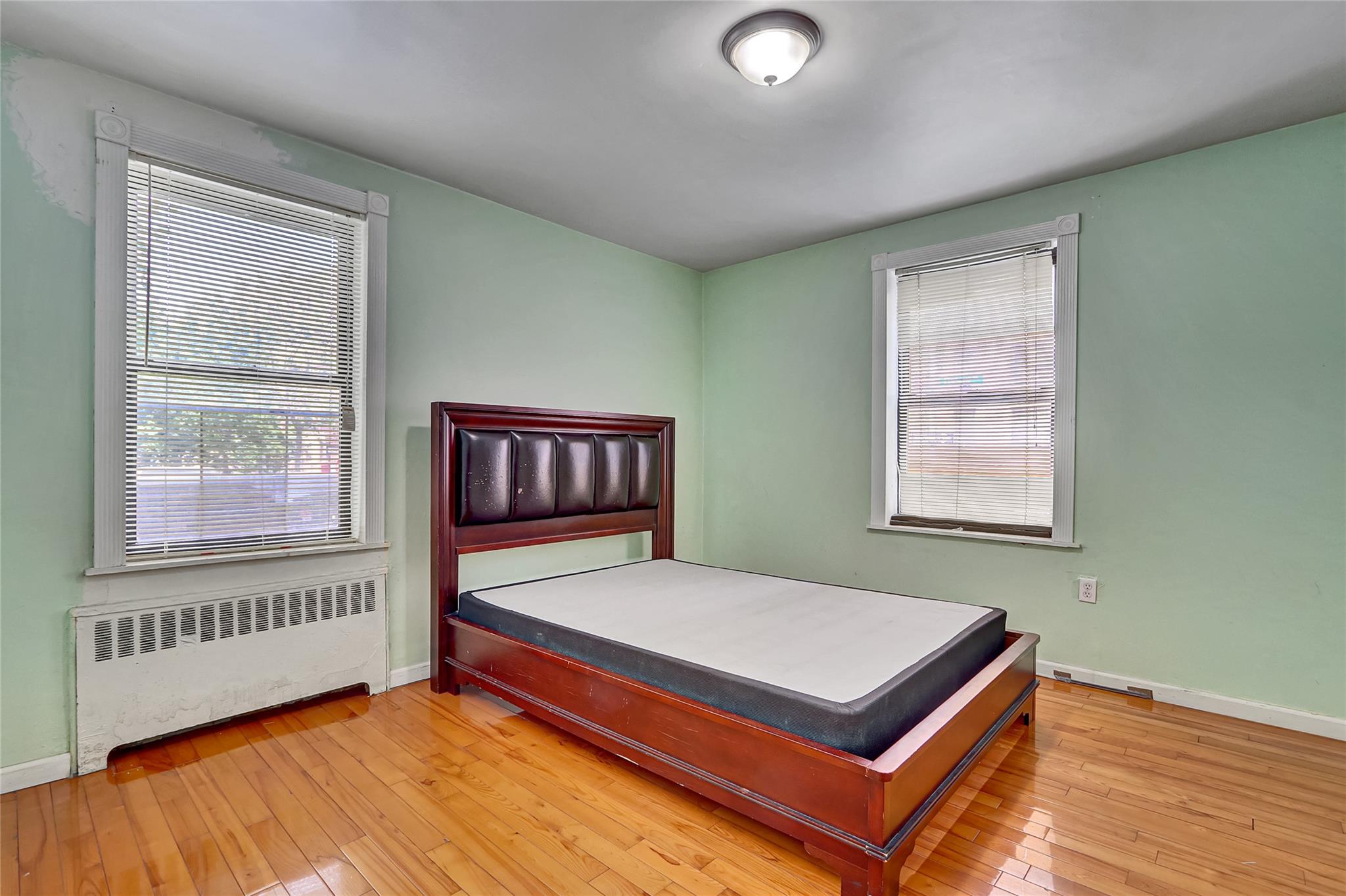 #10 photo, 4405 Macnish Street, クイーンズ区 Elmhurst , NY 11373