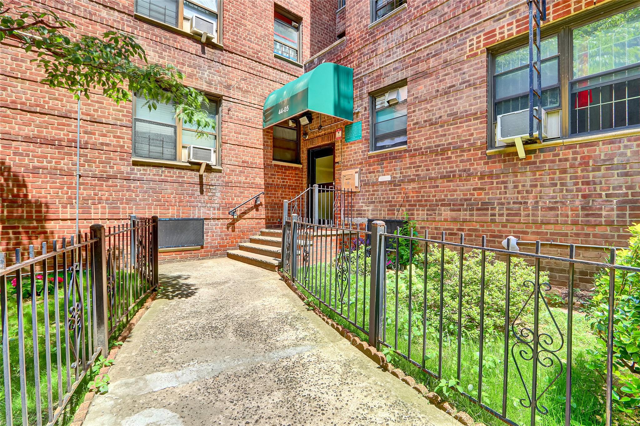 #15 photo, 4405 Macnish Street, クイーンズ区 Elmhurst , NY 11373