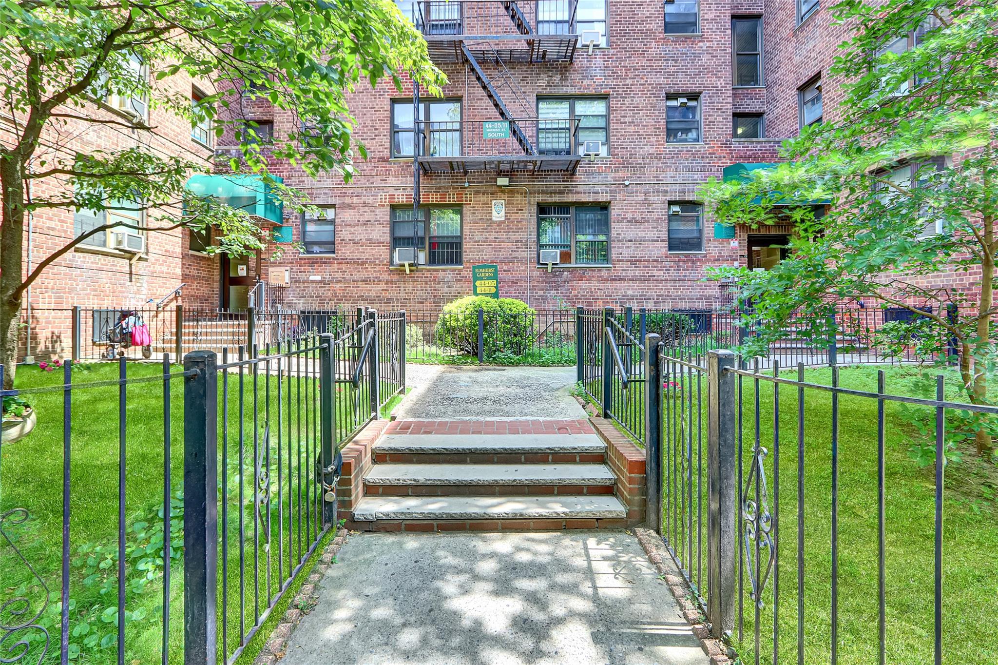 #2 photo, 4405 Macnish Street, クイーンズ区 Elmhurst , NY 11373