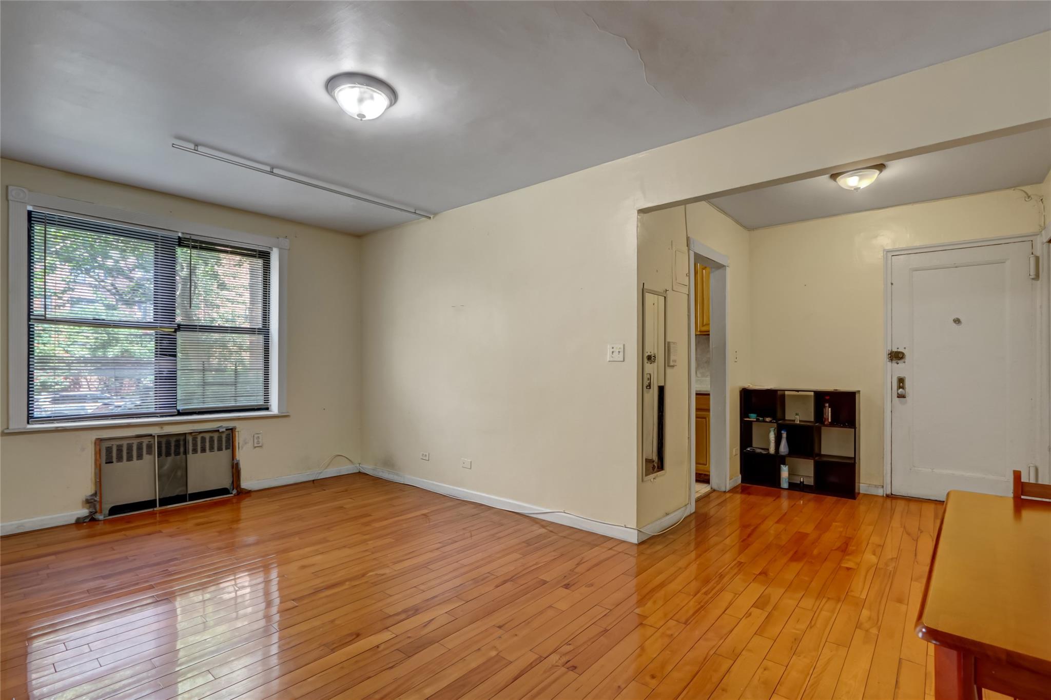 #8 photo, 4405 Macnish Street, クイーンズ区 Elmhurst , NY 11373