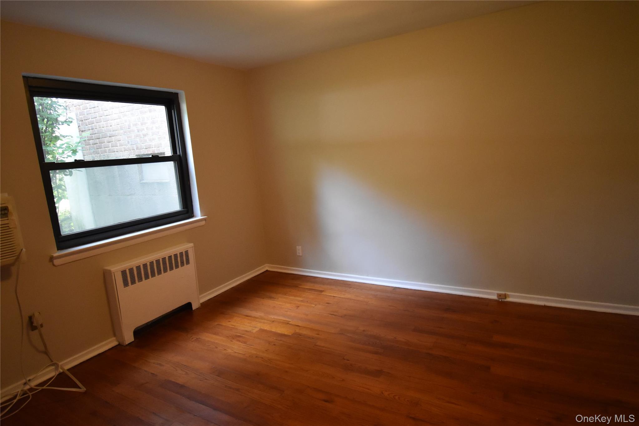 #9 photo, 23 West Mill Drive, Great Neck , NY 11021