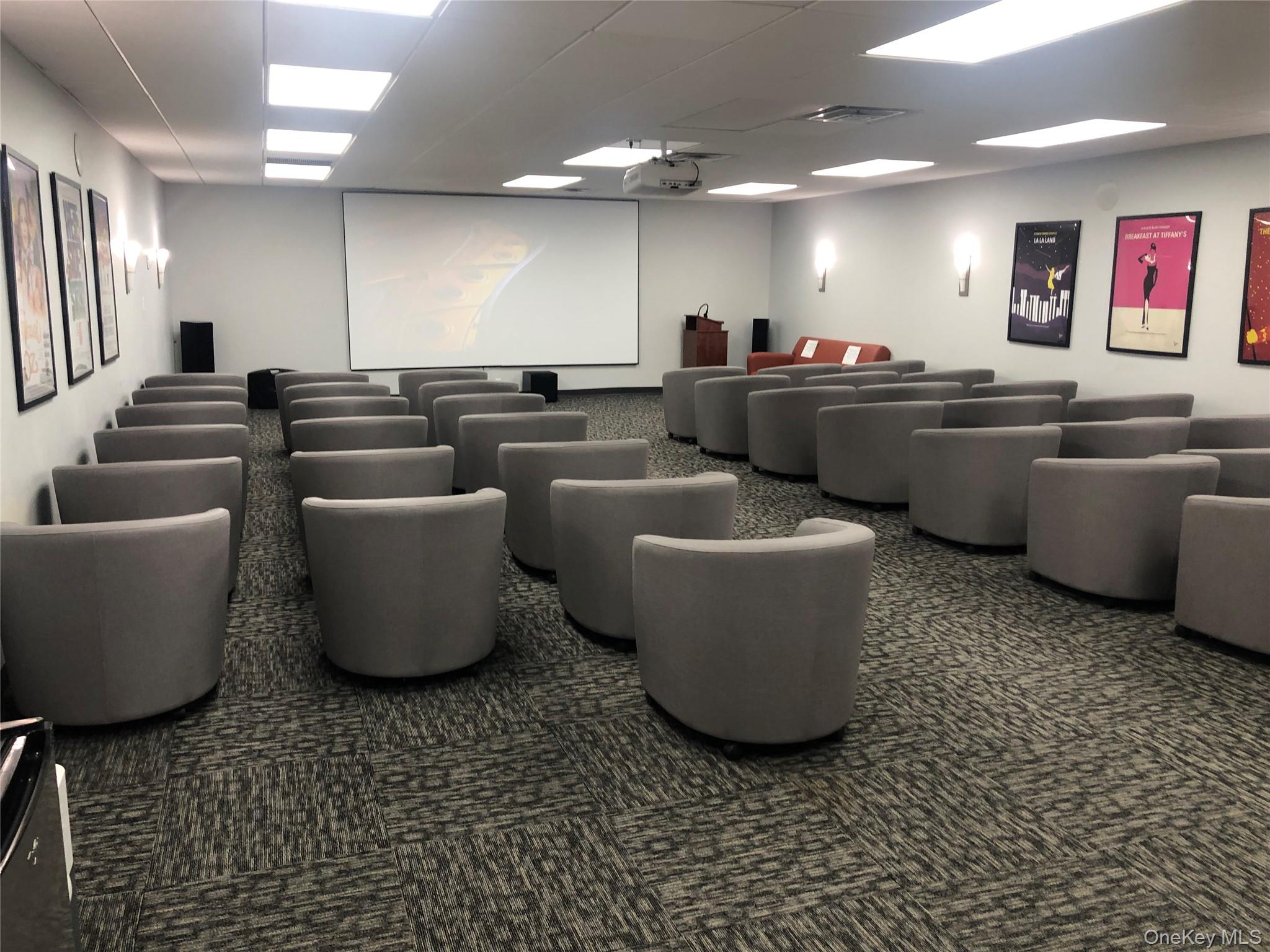 #13 photo, 2 Bay Club Drive, كوينز Bayside , NY 11360