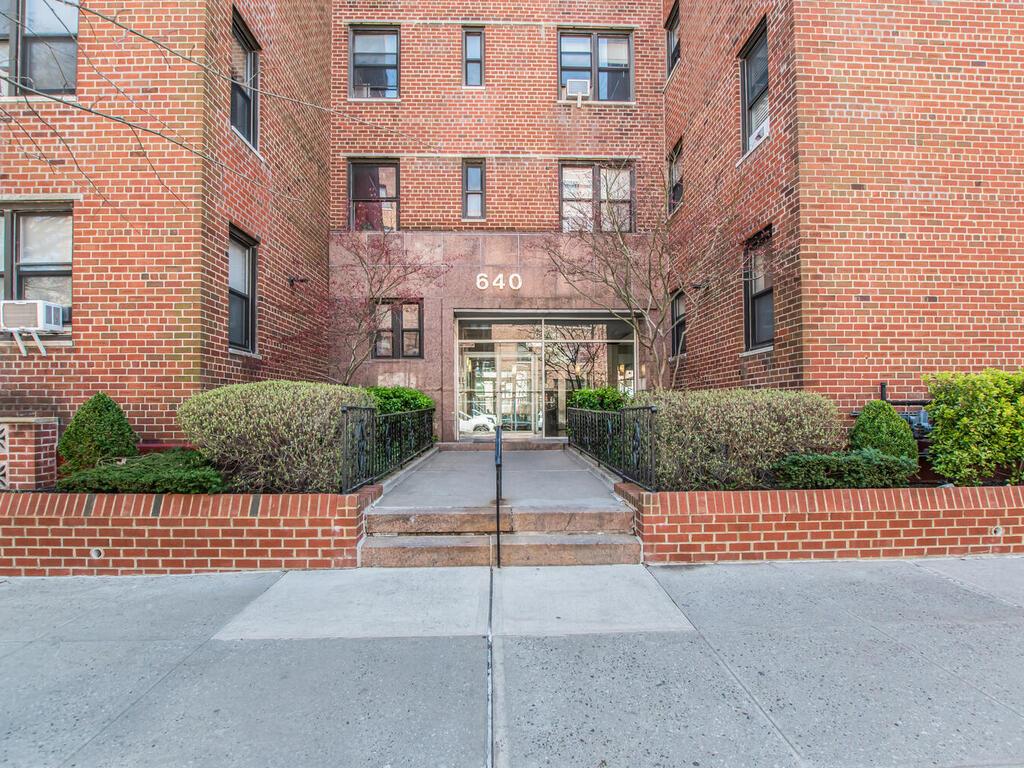 #11 photo, 640 W 239 Street, 布朗士 Bronx , NY 10463