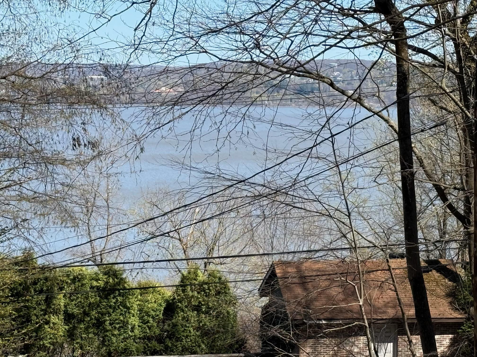 #8 photo, 936 Route 9W, Nyack , NY 10960