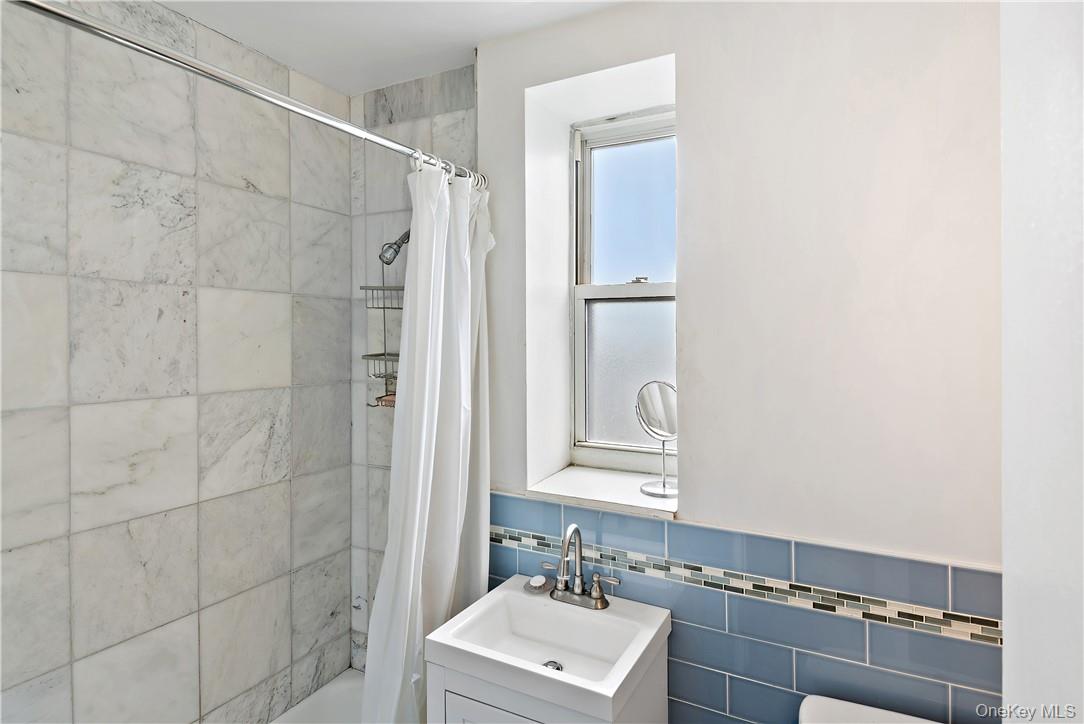 #14 photo, 4320 Van Cortlandt Park East, ブロンクス区 Bronx , NY 10470