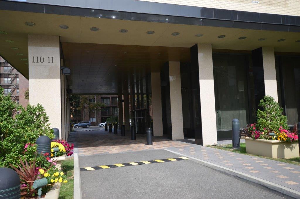 #12 photo, 110-11 Queens Boulevard, クイーンズ区 Forest Hills , NY 11375