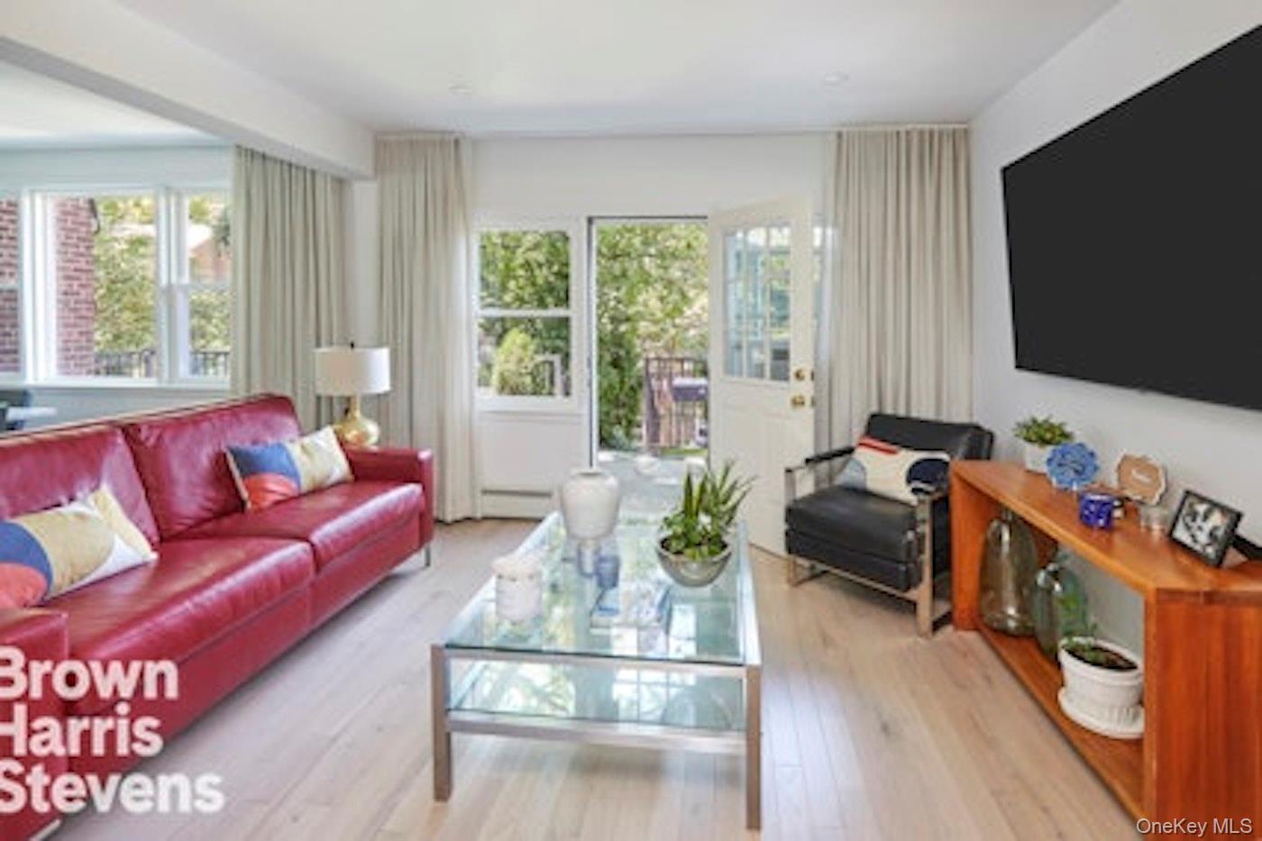 #4 photo, 4601 Henry Hudson Parkway, ブロンクス区 Bronx , NY 10471