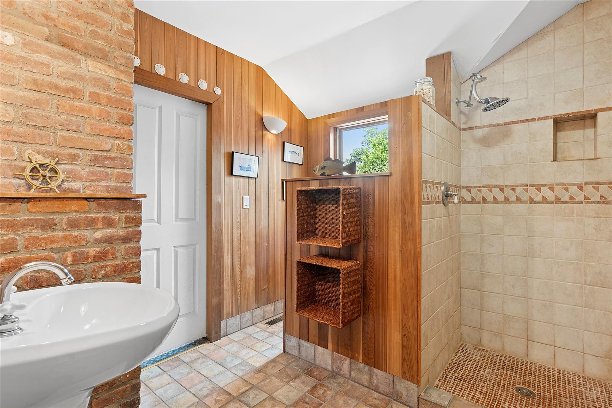 #14 photo, 25 Gardiner Drive, Amagansett , NY 11930