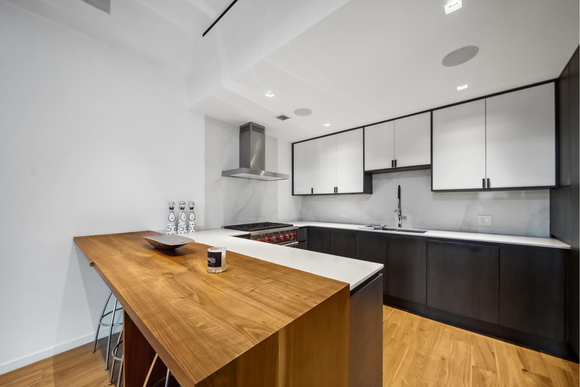 #20 photo, 240 CENTRE Street, マンハッタン Little Italy , NY 10013