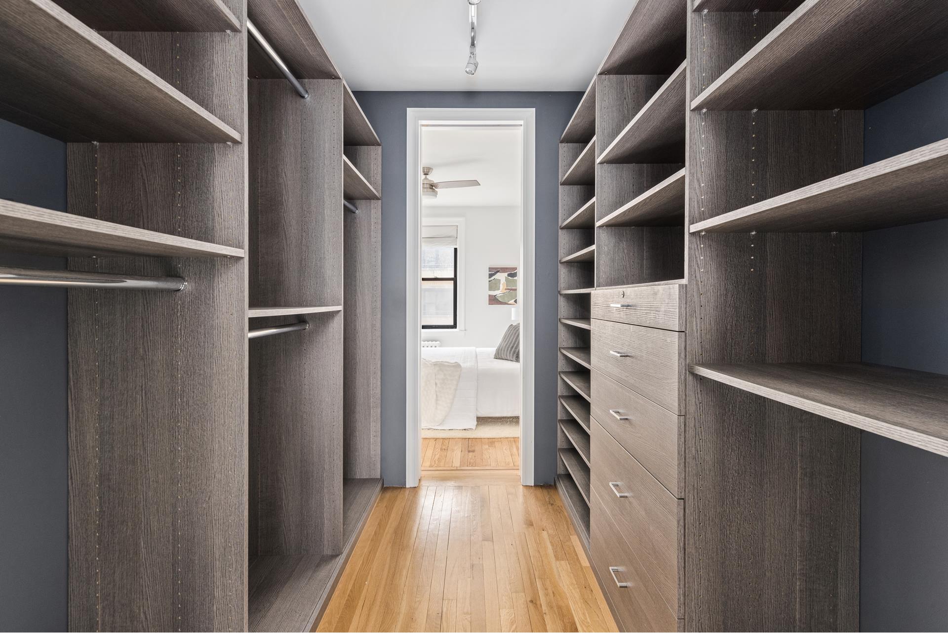 #13 photo, 99 E 4TH Street, マンハッタン East Village , NY 10003