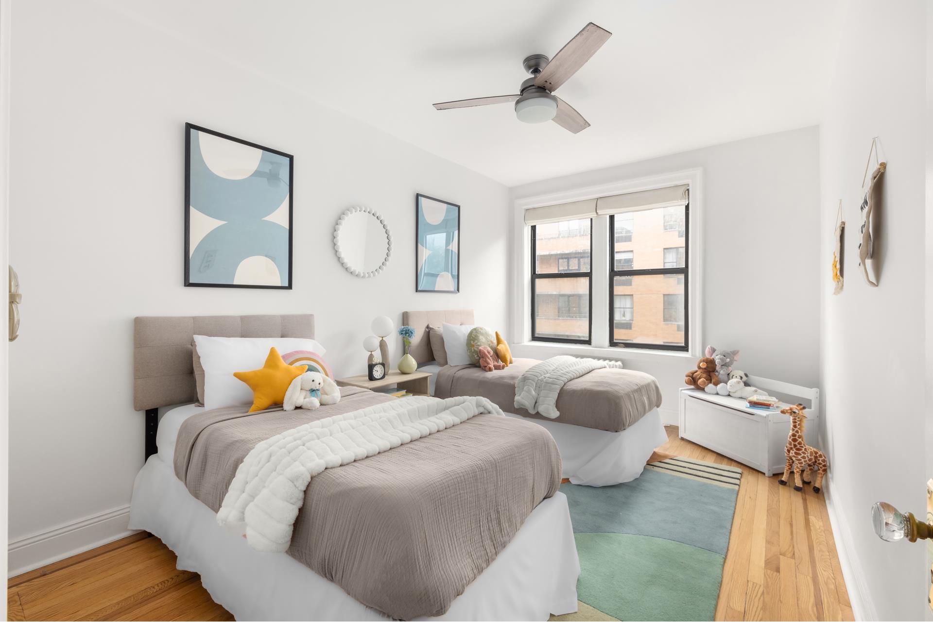 #8 photo, 99 E 4TH Street, マンハッタン East Village , NY 10003