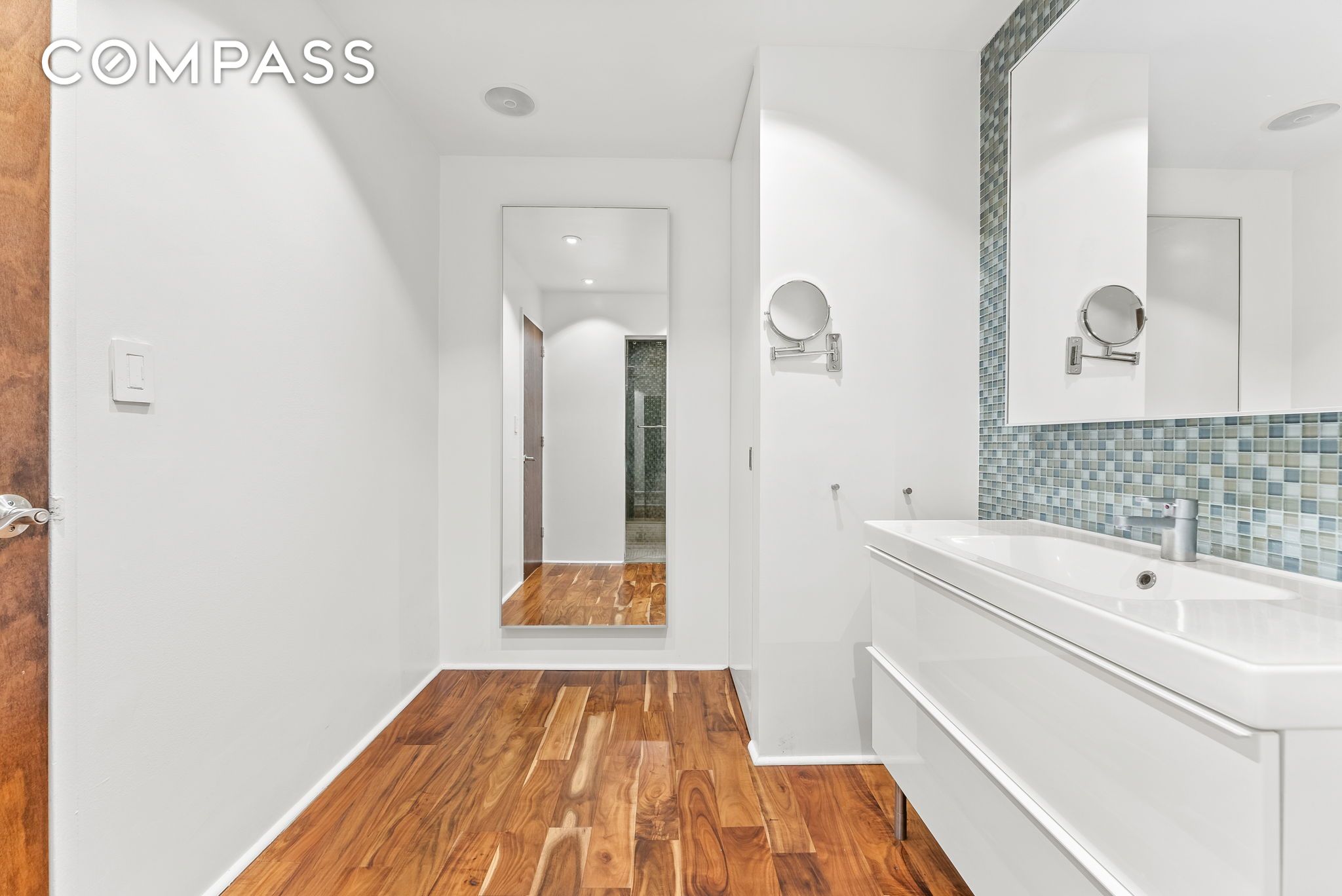 #10 photo, 310 E 46th Street, マンハッタン Midtown East , NY 10017