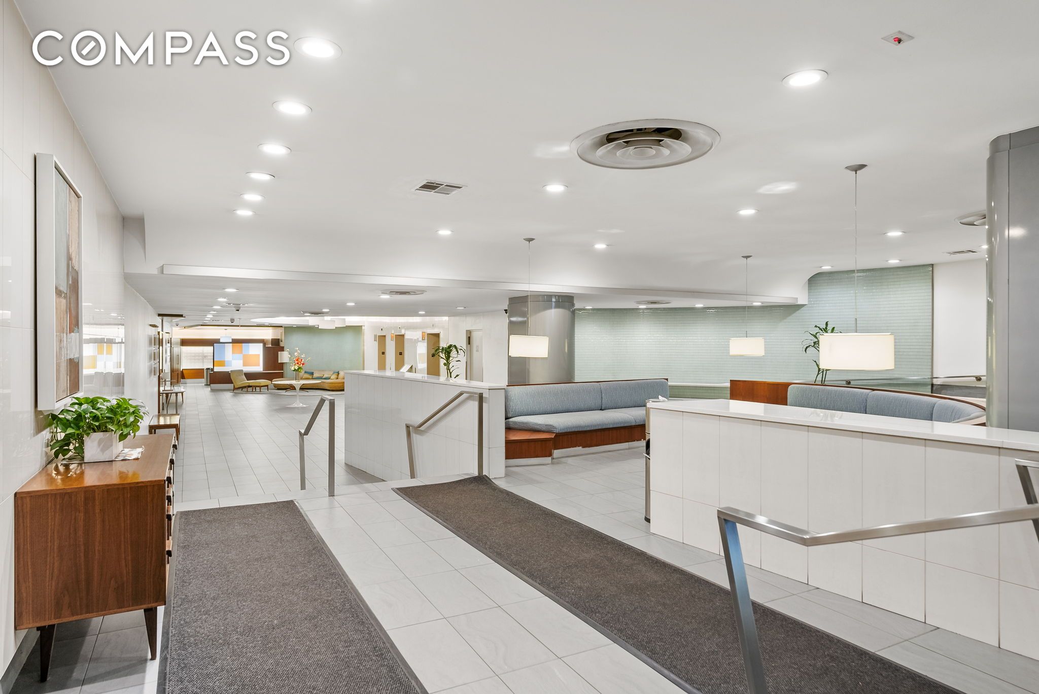 #13 photo, 310 E 46th Street, マンハッタン Midtown East , NY 10017