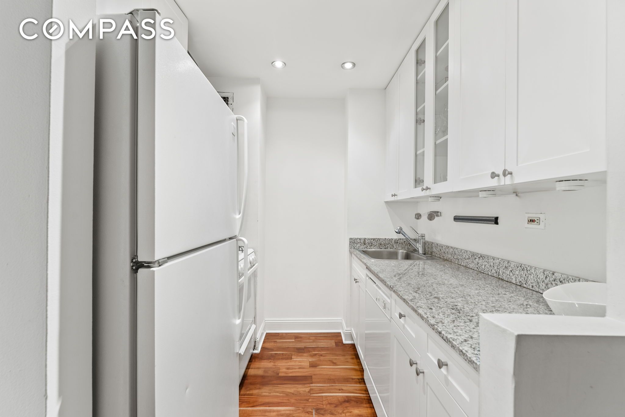 #7 photo, 310 E 46th Street, マンハッタン Midtown East , NY 10017