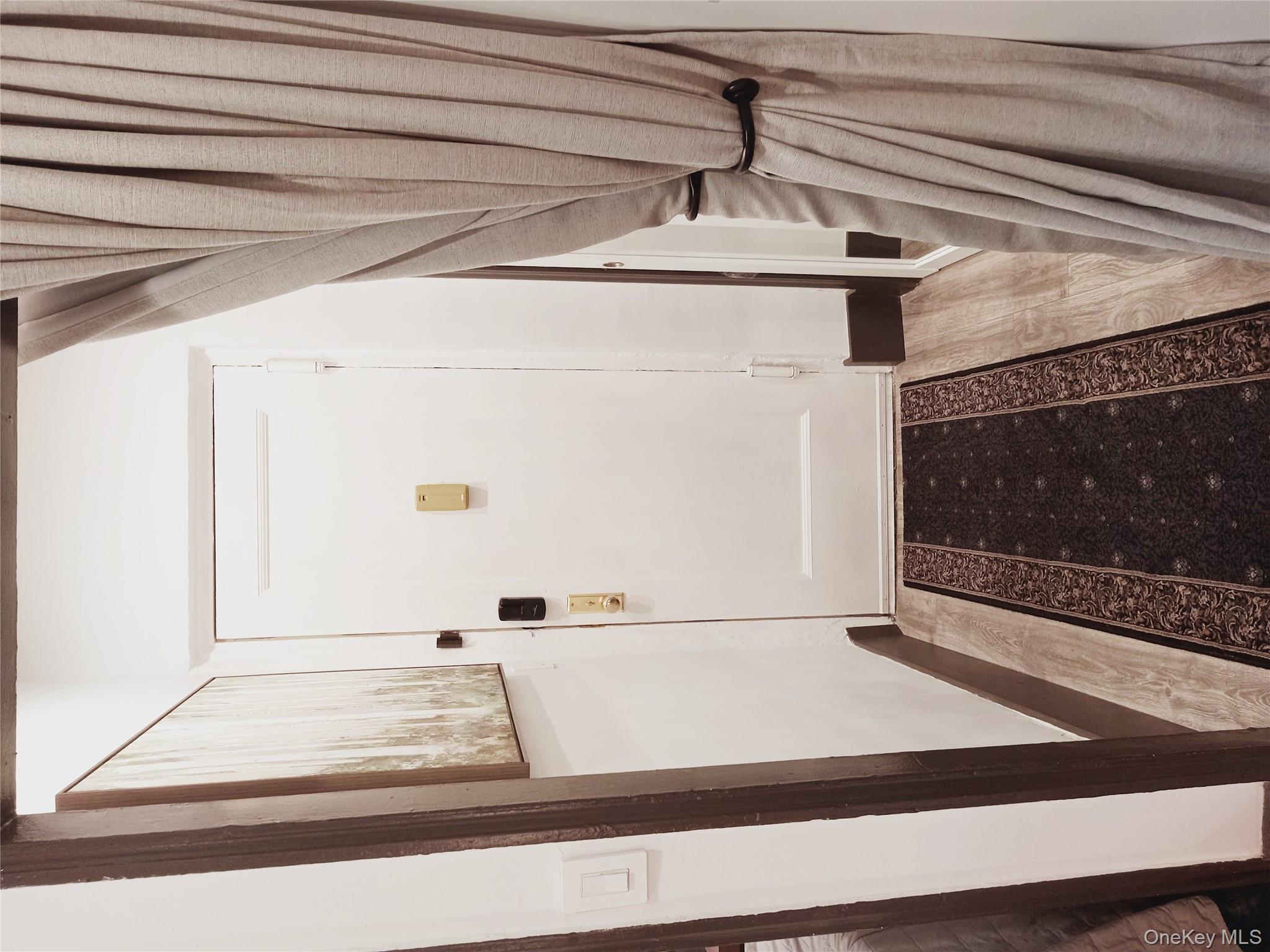 #11 photo, 4784 Boston Post Road, Pelham , NY 10803